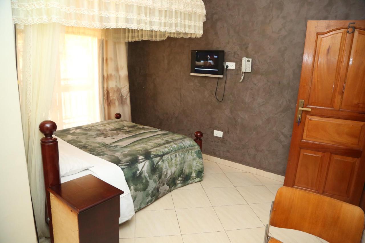 Harts Motel Kampala Zewnętrze zdjęcie