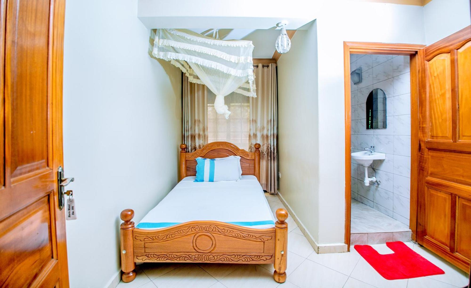 Harts Motel Kampala Zewnętrze zdjęcie