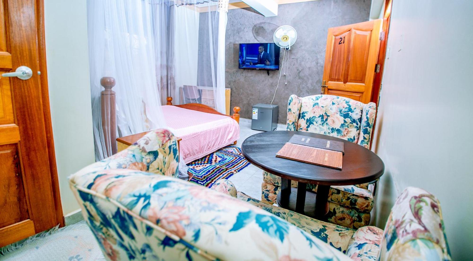Harts Motel Kampala Zewnętrze zdjęcie