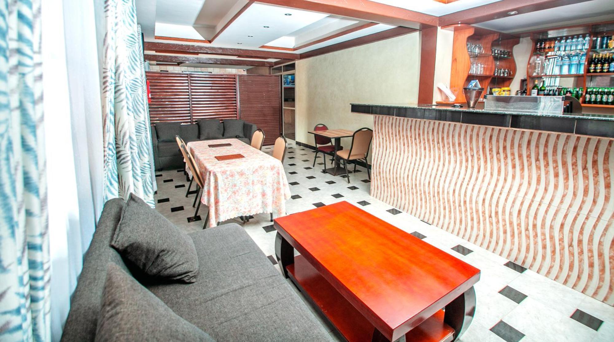 Harts Motel Kampala Zewnętrze zdjęcie